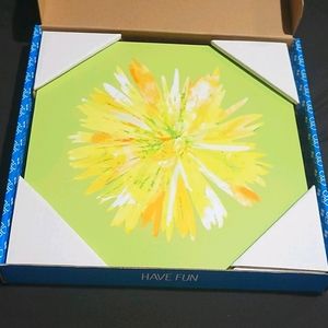 Damage free wall decor